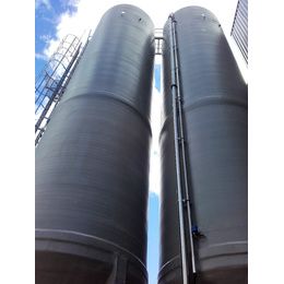 Silos à jupe porteuse de grande dimension pour l'agro-alimentaire